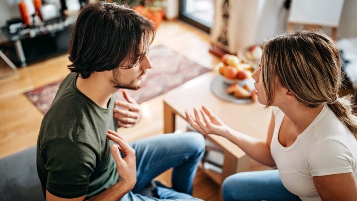La mala costumbre de faltarle al respeto a la pareja sentimental