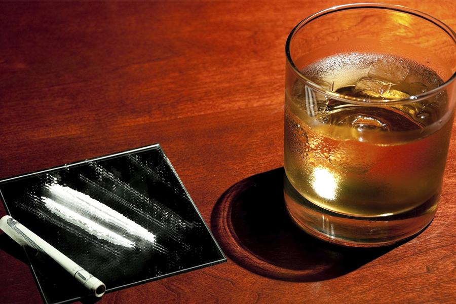 Cocaetileno, mezclar alcohol con cocaína Cocaetileno, mezclar alcohol con cocaína